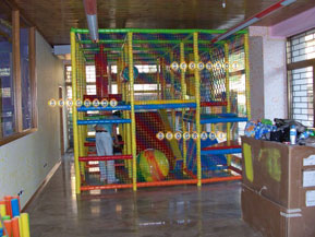 Montaggio accessori playground